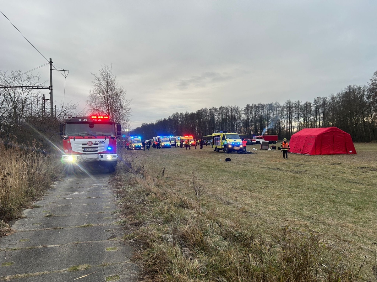 Διασώστες και πυροσβεστική