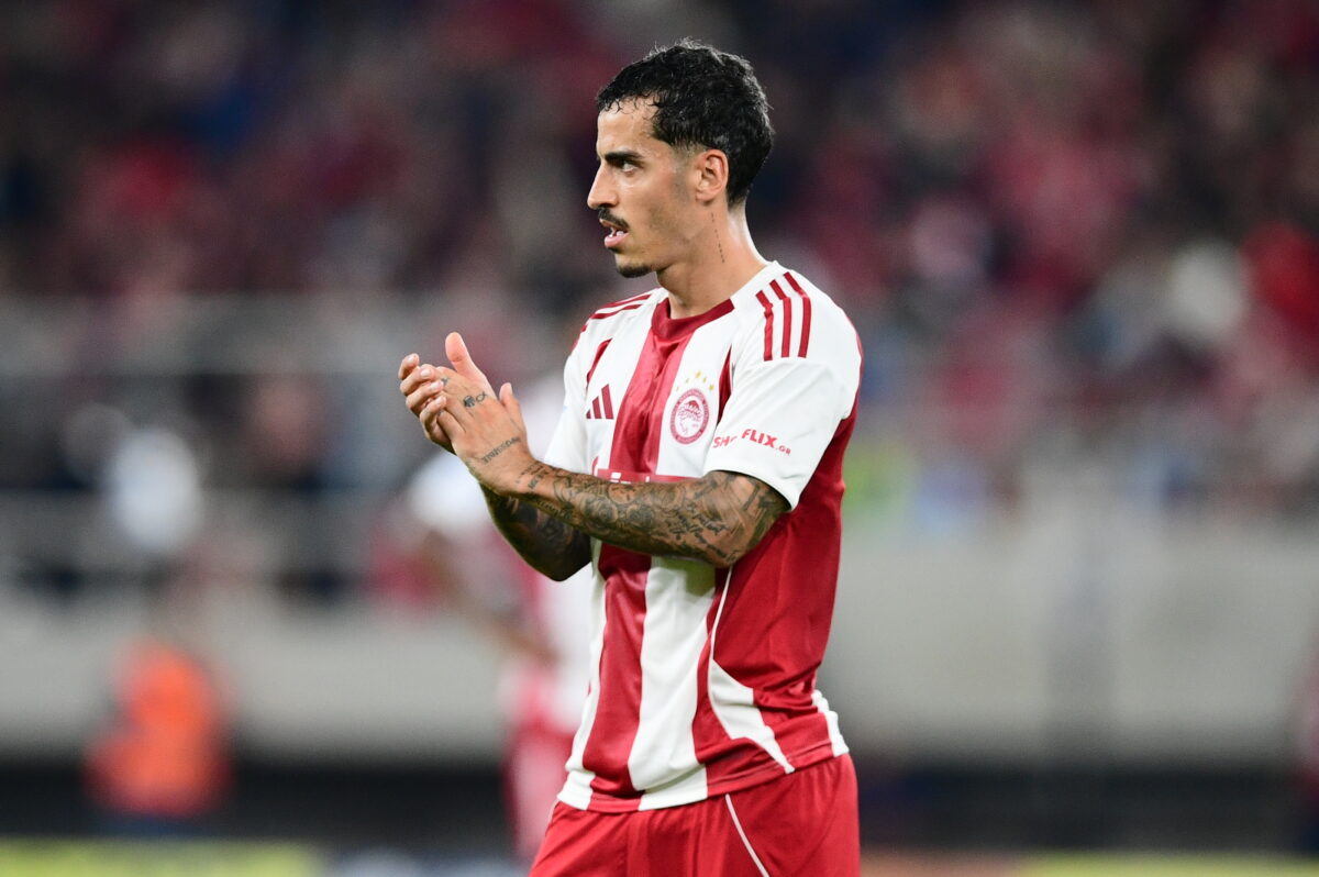 Ο Τσικίνιο σε αγώνα του Ολυμπιακού (KLODIAN LATO