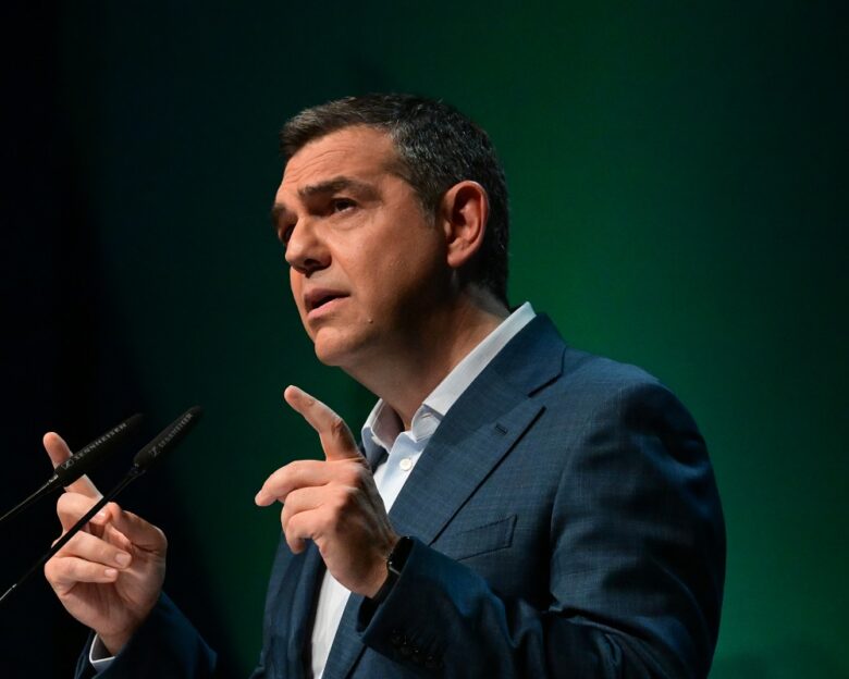 Το πρώτο απόσπασμα από την «Ιθάκη» του Αλέξη Τσίπρα: Το δημοψήφισμα ήταν δική μου απόφαση, ξέχασα ακόμα και τα γενέθλια του παιδιού μου