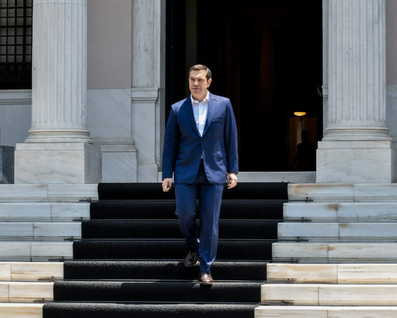 Ιθάκη: Ο Αλέξης Τσίπρας βγάζει στη σέντρα Βαρουφάκη, Λαφαζάνη, Πολάκη και Παππά – Το άγνωστο «όχι» της Αχτσιόγλου