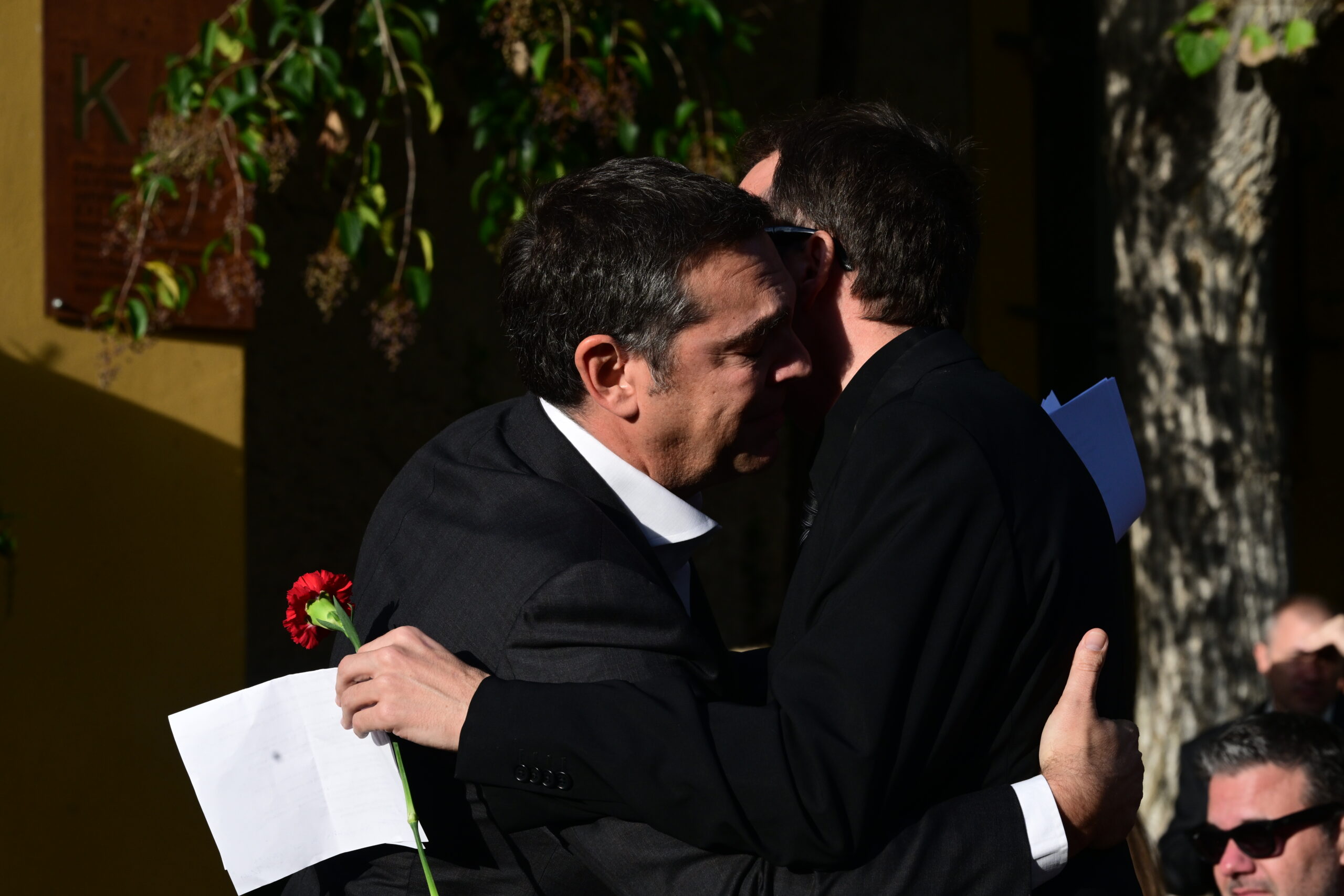 Πολιτική κηδεία του πρώην υπουργού και βουλετή του ΣΥΡΙΖΑ, Αλέκου Φλαμπουράρη στο Πάρκο Ελευθερίας (χώρος πρώην ΕΑΤ-ΕΣΑ), Πέμπτη 20 Νοεμβρίου 2025. Ο Αλέκος Φλαμπουράρης έφυγε από τη ζωή την περασμένη Τρίτη(18