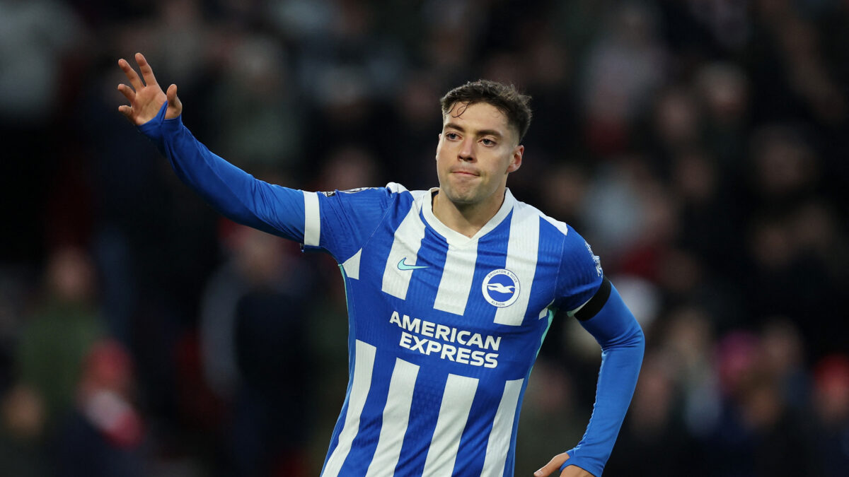 Ο Στέφανος Τζίμας πανηγυρίζει για την Μπράιτον