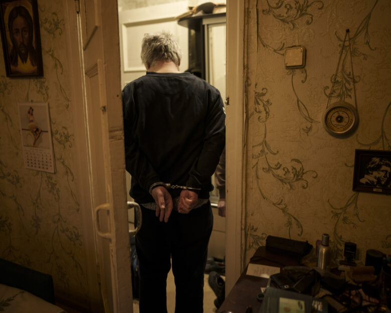 Χρήμα για σαμποτάζ: Πώς η Ρωσία στρατολογεί Ουκρανούς εφήβους για να τοποθετούν βόμβες στη χώρα τους