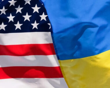 Η σημαία των ΗΠΑ και της Ουκρανίας