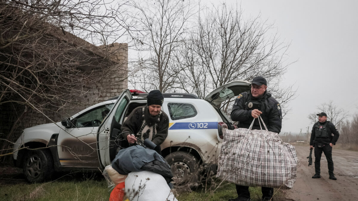 Εκκένωση κατοίκων από την παραμεθόρια πόλη Χουλιαϊπόλε