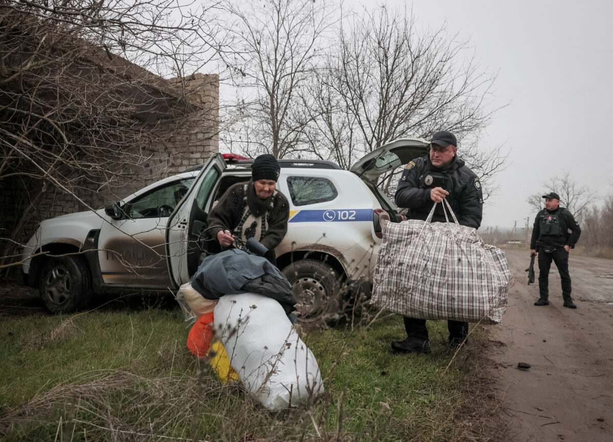Εκκένωση κατοίκων από την παραμεθόρια πόλη Χουλιαϊπόλε