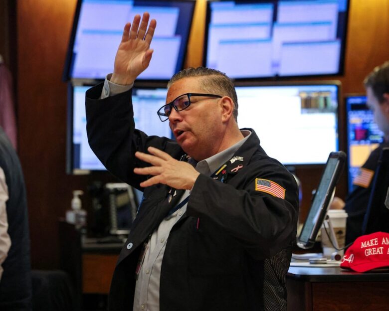 Πτώση καταγράφεται στα futures των αμερικανικών χρηματιστηριακών δεικτών