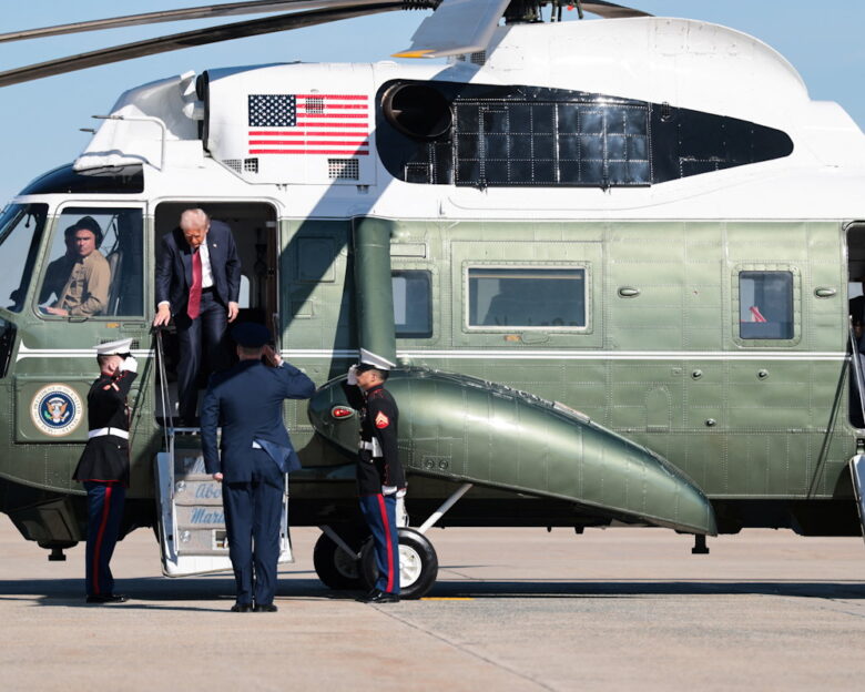 ΗΠΑ: Επτά άνθρωποι νοσηλεύονται αφού άνοιξαν ύποπτο δέμα με λευκή σκόνη – Εκκενώθηκαν 2 κτίρια σε αεροπορική βάση