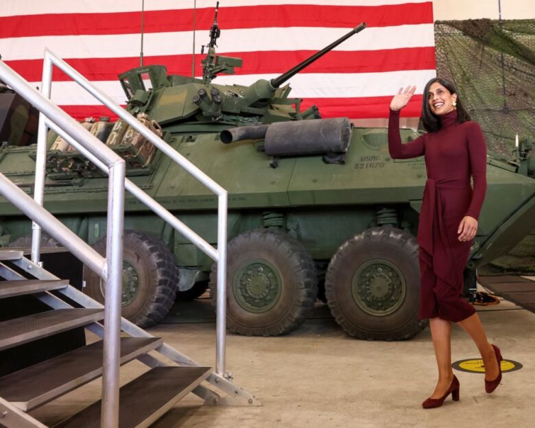 Η Ούσα Βανς χωρίς βέρα: Η εμφάνιση της πετυχημένης δικηγόρου και ινδουίστριας που ξεσήκωσε φήμες για τον γάμο της με τον Τζέι Ντι Βανς