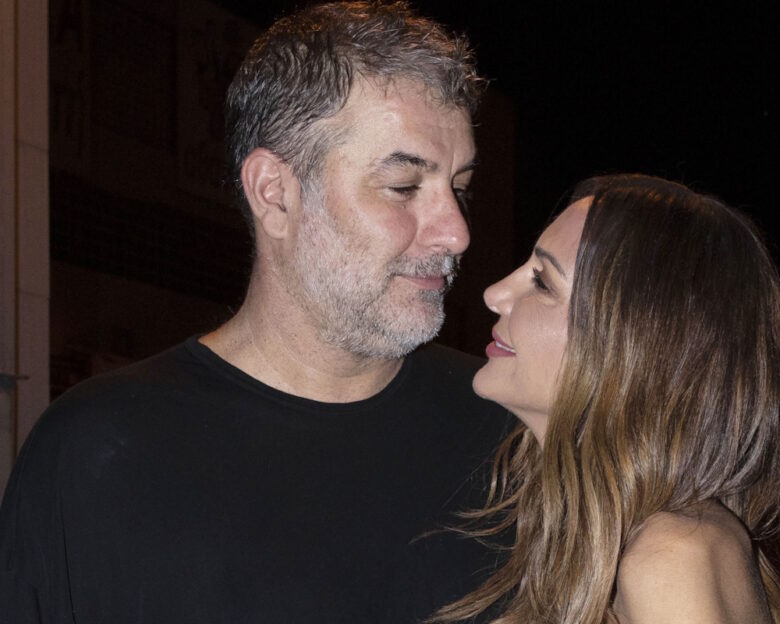 «Δεν είναι ανάγκη να διαφημίζουν τη σχέση τους στα social media», είπε ο Πέτρος Κωστόπουλος για τη Δέσποινα Βανδή και τον Βασίλη Μπισμπίκη