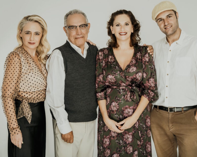 «Σοφία Βέμπο – Η Μεγάλη Ελληνίδα»: Η Θεοφανία Παπαθωμά ενσαρκώνει τη γυναίκα-σύμβολο που έγινε η φωνή της Ελλάδας