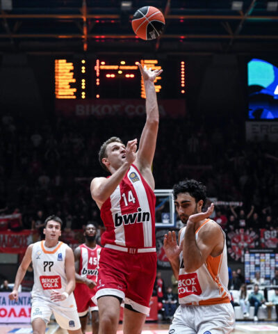 Σάσα Βεζένκοφ