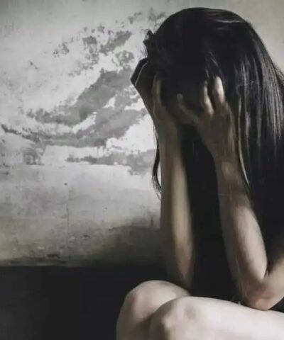 Θλιμμένη γυναίκα