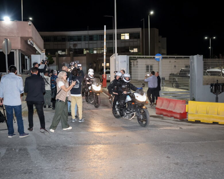 Βορίζια: Το 48ωρο των διαπραγματεύσεων και οι πιέσεις που «υποχρέωσαν» τα τρία κατηγορούμενα αδέρφια να παραδοθούν μετά το μακελειό