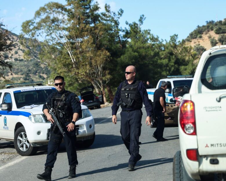 Βορίζια: Δεκάδες αστυνομικοί για την κηδεία του 39χρονου Φανούρη – Εγκαταλείπουν το χωριό μέλη της οικογένειας Φραγκιαδάκη