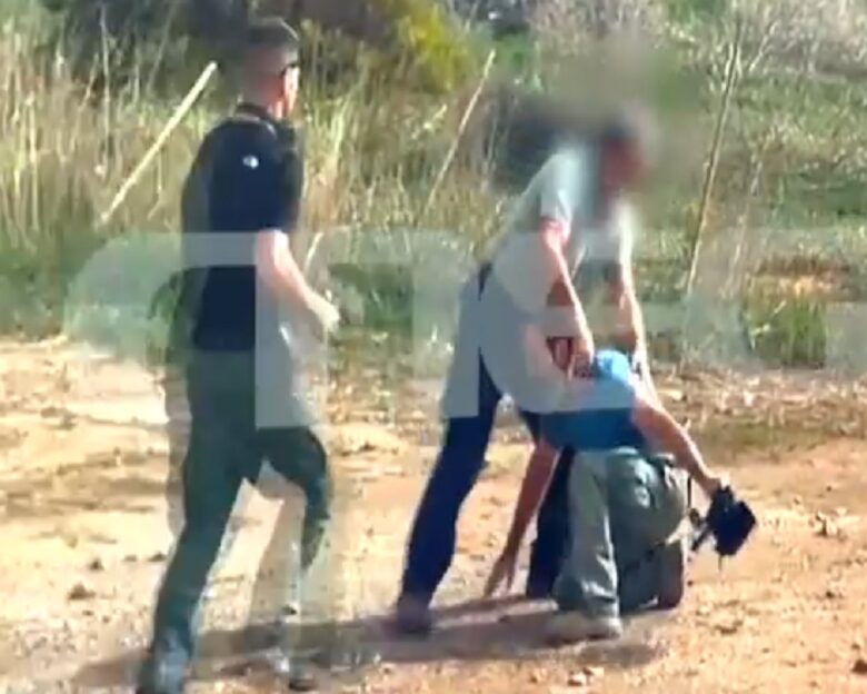 Μακελειό στα Βορίζια: Επίθεση στο συνεργείο του Live News μετά τη σύλληψη των τριών αδελφών