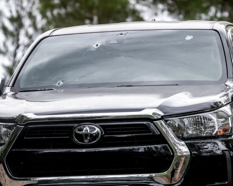 Βεντέτα στα Βορίζια: Η στιγμή που απομακρύνεται το αυτοκίνητο του 39χρονου που έπεσε νεκρός