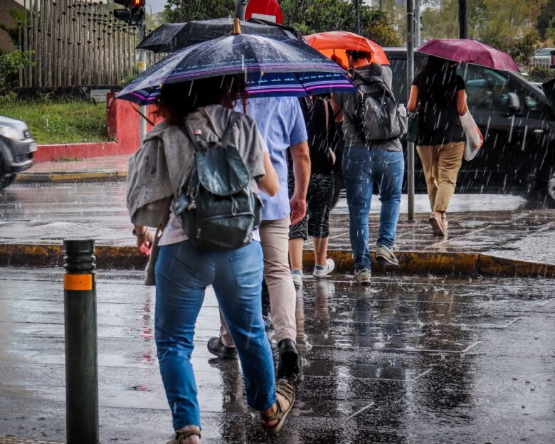 Καιρός: Πάνω από 100 χιλιοστά βροχής θα πέσουν στις Σποράδες μέχρι το βράδυ της Τετάρτης – Η ανάρτηση του Θοδωρή Κολυδά