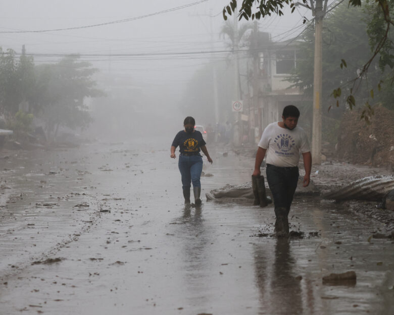 Καιρός: Ισχυρές βροχές και καταιγίδες μέχρι την Τρίτη σε δυτικά, Δωδεκάνησα και Θράκη – Επικαιροποιήθηκε το έκτακτο δελτίο επιδείνωσης