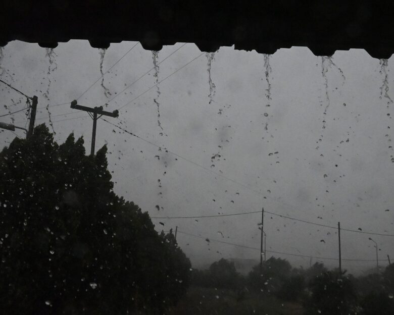 Καιρός: Καταιγίδες στα Δυτικά και εκτεταμένες βροχές «βλέπει» ο Καλλιάνος – «Δεν χρειάζεται πανικός αλλά αυξημένη εγρήγορση»