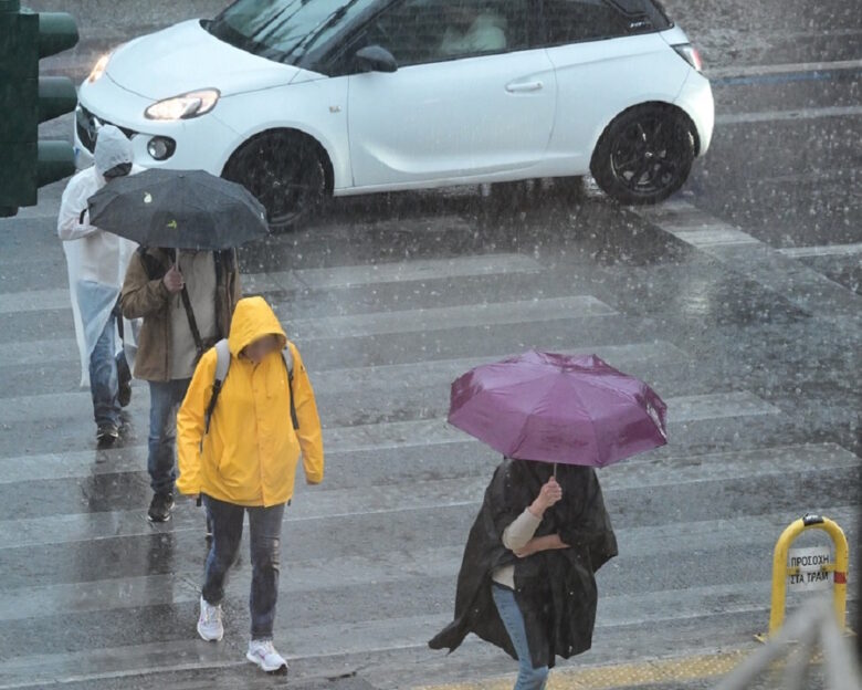 Καιρός: «Red Code» για Βόρειο Αιγαίο και Δωδεκάνησα τις επόμενες ώρες – Πώς θα κινηθεί η κακοκαιρία «Adel» και ποιο είναι το πιο κρίσιμο 12ωρο