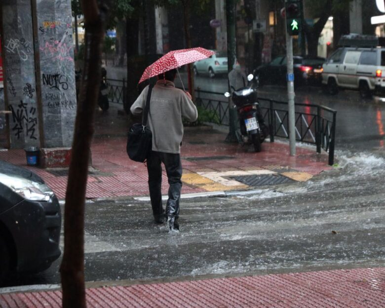 Καιρός: Χειμώνας προ των πυλών, πέφτει η θερμοκρασία στο τέλος της εβδομάδας – Βροχές Τρίτη και Τετάρτη