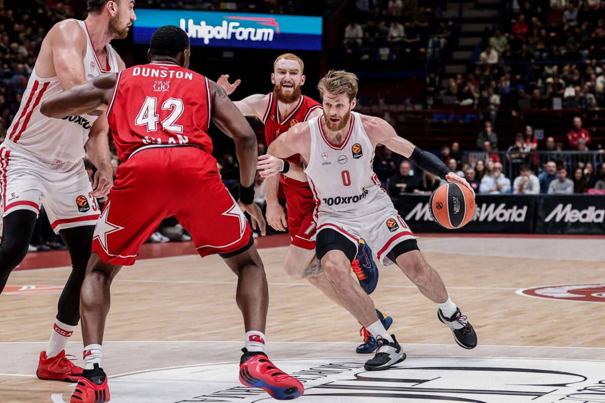 Ο Γουόκαπ κόντρα στην Αρμάνι (EUROKINISSI)