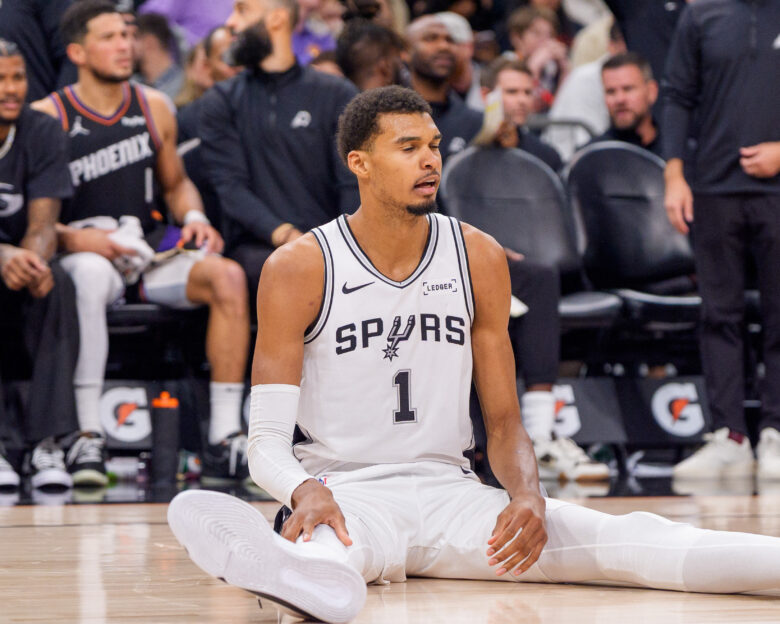 O Βικτόρ Γουεμπανιάμα υπέστη θλάση και θα μείνει εκτός για εβδομάδες στους Σαν Αντόνιο Σπερς