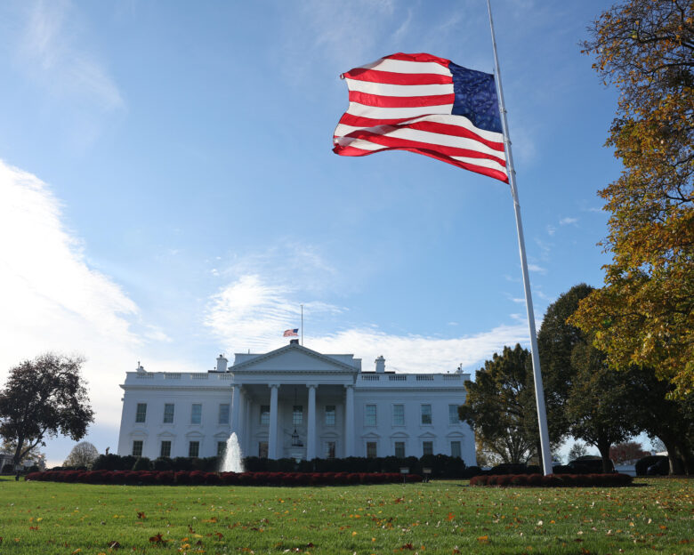 ΗΠΑ: Τύμπανα πολέμου στη Καραϊβική – Ο Ντόναλντ Τραμπ εξετάζει στρατιωτικές επιλογές κατά της Βενεζουέλας