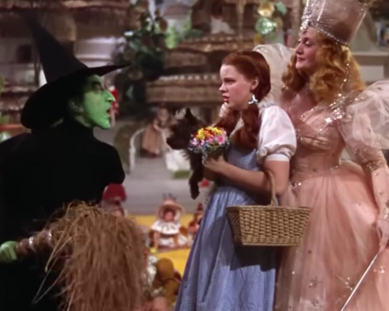 Το εμβληματικό καπέλο της Κακιάς Μάγισσας του Οζ βγαίνει σε δημοπρασία – «Πρωταγωνίστησε» στην ταινία του 1939