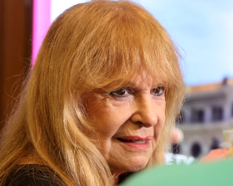 Χλόη Λιάσκου: Σπάνια δημόσια εμφάνιση για τη θρυλική ηθοποιό του ελληνικού κινηματογράφου