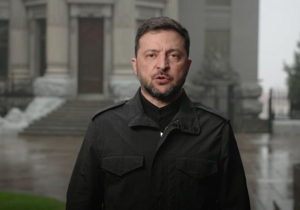 Διάγγελμα Ζελένσκι: «Βρισκόμαστε σε δίλημμα ή θα χάσουμε τον βασικό μας εταίρο ή την αξιοπρέπεια της Ουκρανίας»