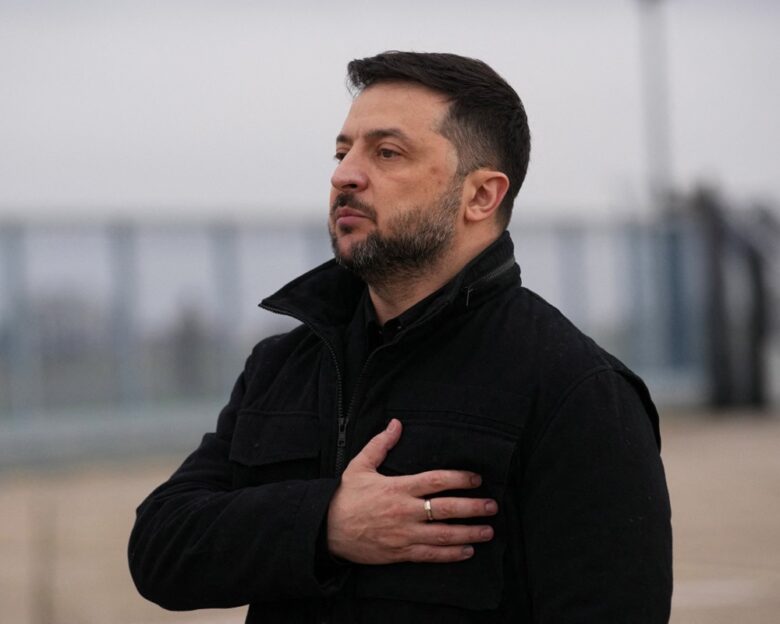 Η πιο δύσκολη ώρα για τον Ζελένσκι: Το τελεσίγραφο 6 ημερών και οι εδαφικές παραχωρήσεις που «δωρίζουν» στη Ρωσία έκταση ίση με το Λουξεμβούργο