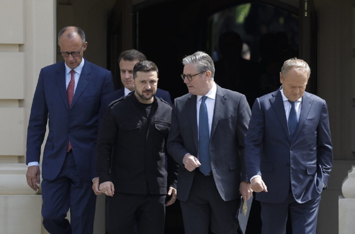 Ο Γερμανός καγκελάριος Φρίντριχ Μερτς, ο Γάλλος πρόεδρος Εμανουέλ Μακρόν, ο Ουκρανός πρόεδρος Βολοντίμιρ Ζελένσκι, ο Βρετανός πρωθυπουργός Κίρ Σταρμερ και ο Πολωνός πρωθυπουργός Ντόναλντ Τουσκ
