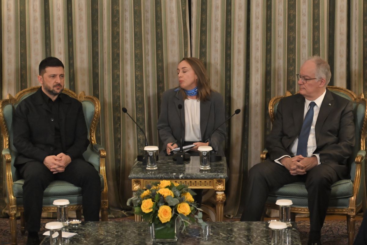 Ο Βολοντίμιρ Ζελένσκι με τον Κωνσταντίνο Τασούλα στο Προεδρικό