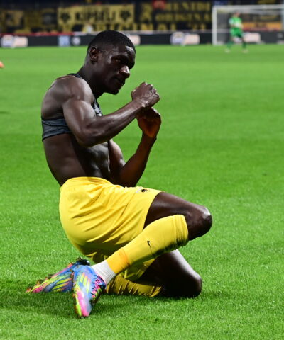 Ο Ζίνι πανηγυρίζει κόντρα στον Άρη (ΓΙΩΡΓΟΣ ΜΑΤΘΑΙΟΣ