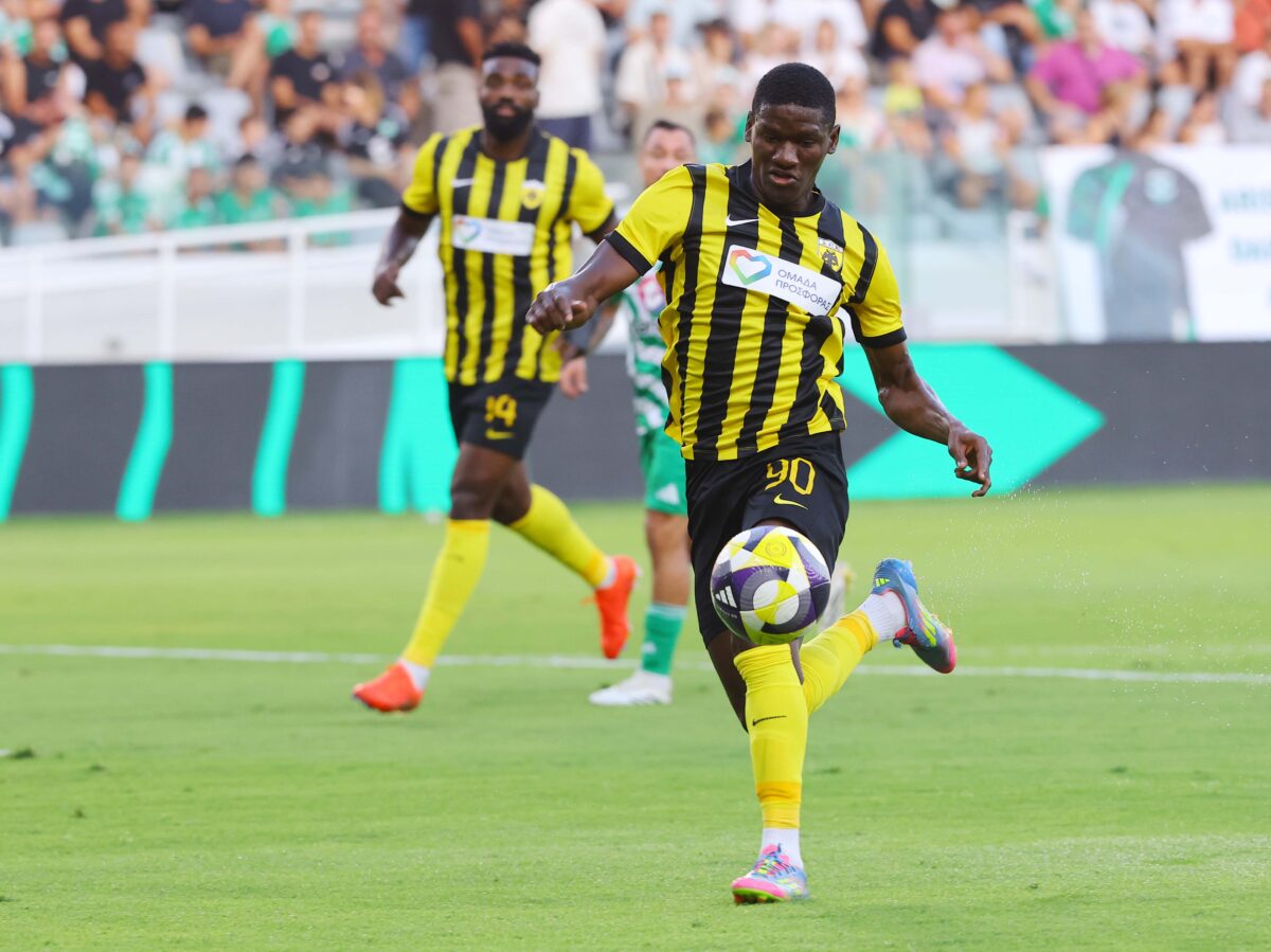 Ο Ζίνι σε αγώνα της ΑΕΚ