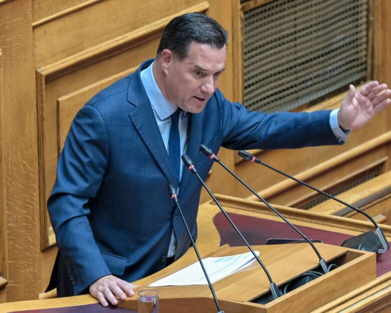 Άδωνις Γεωργιάδης: Οι Γκρούεζες, ο άχαστος, ο Χουντίνι και οι ανόητοι της Αριστεράς – Κόντρα στη Βουλή με Γερουλάνο, Γιαννούλη και Καζαμία