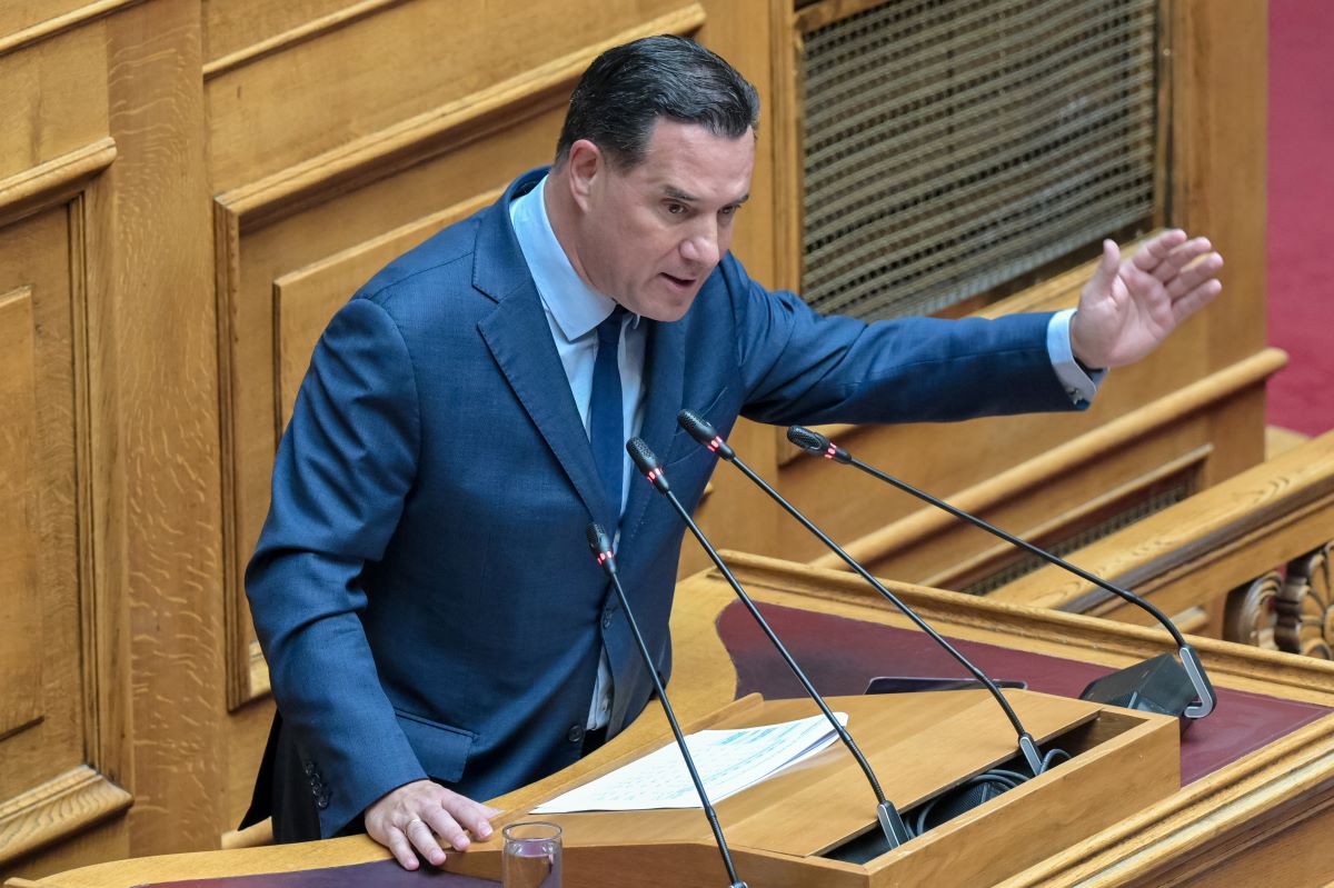 Ο υπουργός Υγείας Άδωνις Γεωργιάδης στη Βουλή