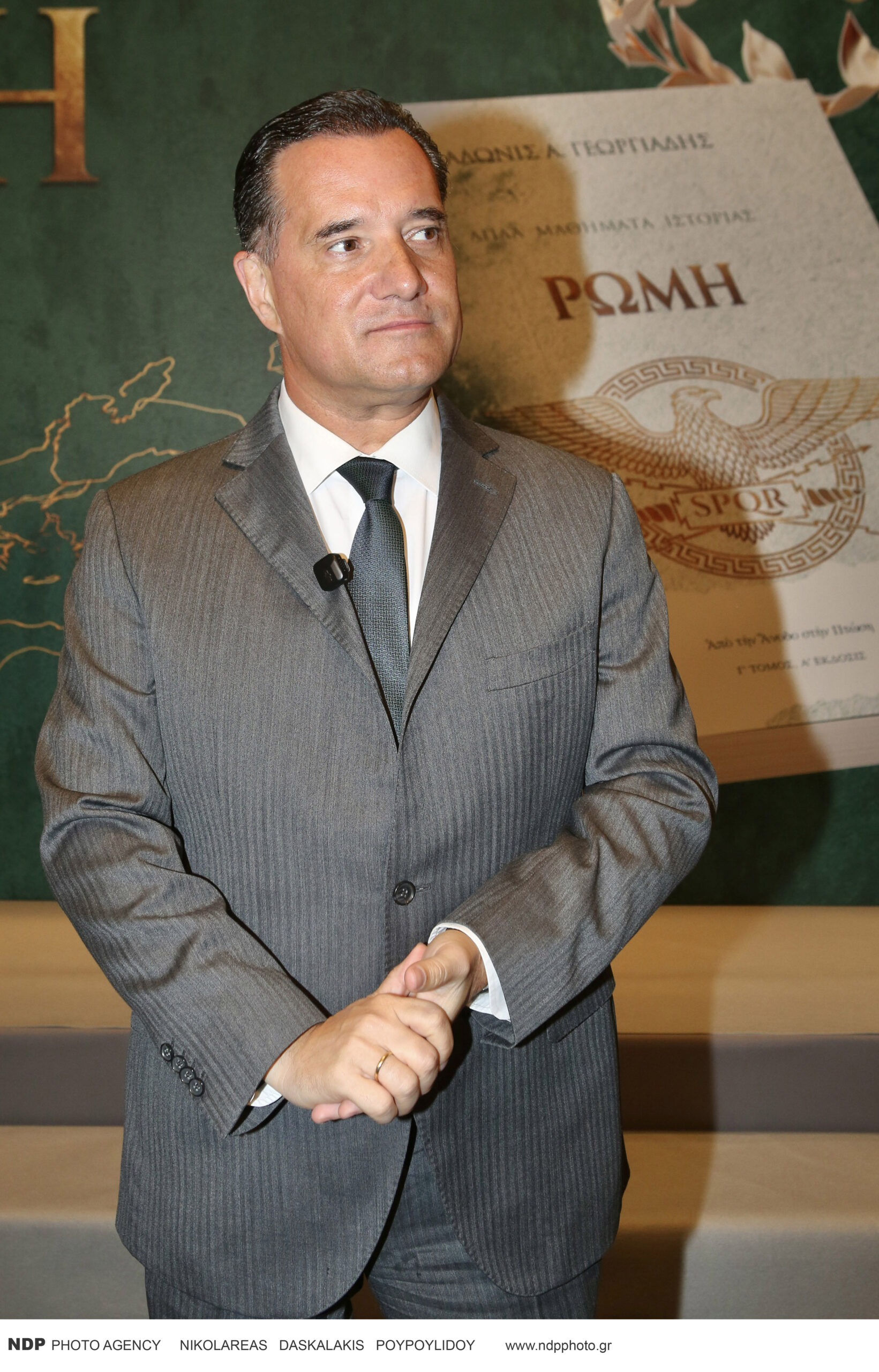 Άδωνις Γεωργιάδης: Η Ευγενία Μανωλίδου και ο γιος τους στο πλευρό του για την έναρξη της «Ρώμης» – Δείτε φωτογραφίες 13 Άδωνις Γεωργιάδης