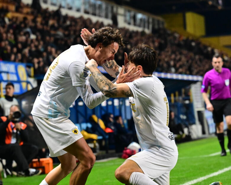 Βαθμολογία Super League: Ο Ολυμπιακός κρατήθηκε στην κορυφή αλλά η ΑΕΚ πλησίασε στο -1, δείτε φάσεις και γκολ