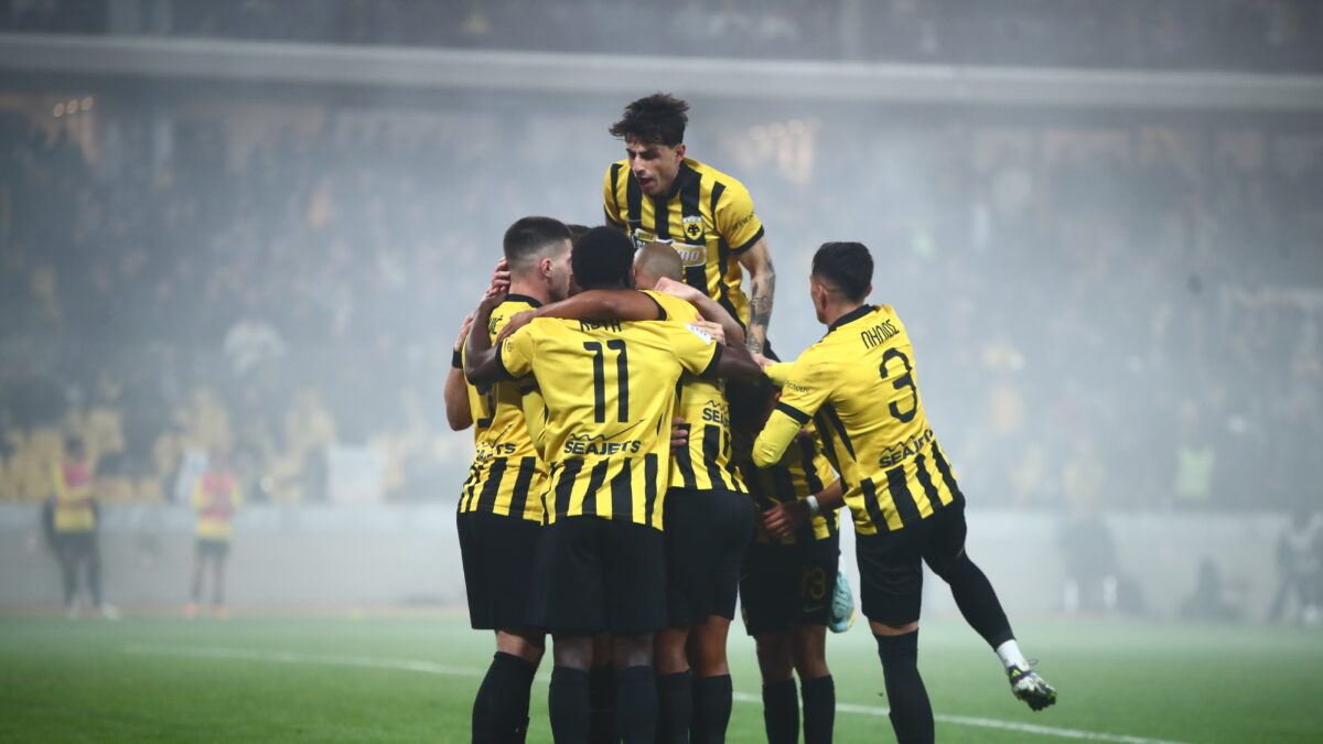 Οι παίκτες της ΑΕΚ πανηγυρίζουν κόντρα στον Ατρόμητο (ΑΡΓΥΡΩ ΑΝΑΣΤΑΣΙΟΥ