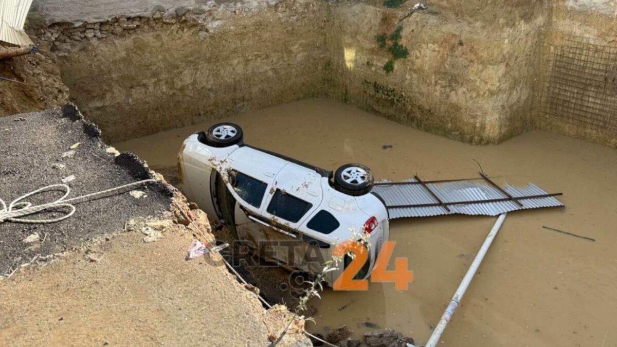 Κατέρρευσε δρόμος στο Ηράκλειο: Αυτοκίνητο «βούλιαξε» σε σκαμμένο οικόπεδο – Δείτε φωτογραφίες