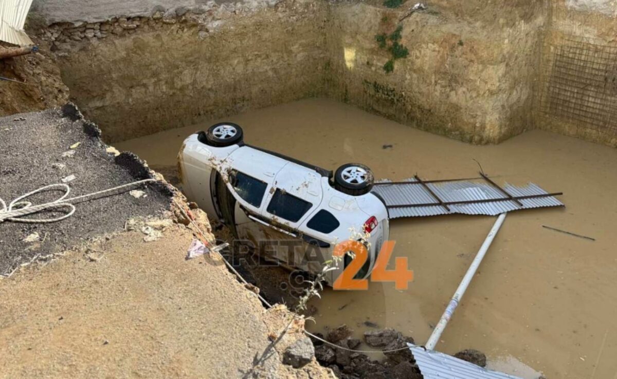Κατέρρευσε δρόμος στο Ηράκλειο: Αυτοκίνητο «βούλιαξε» σε σκαμμένο οικόπεδο – Δείτε φωτογραφίες
