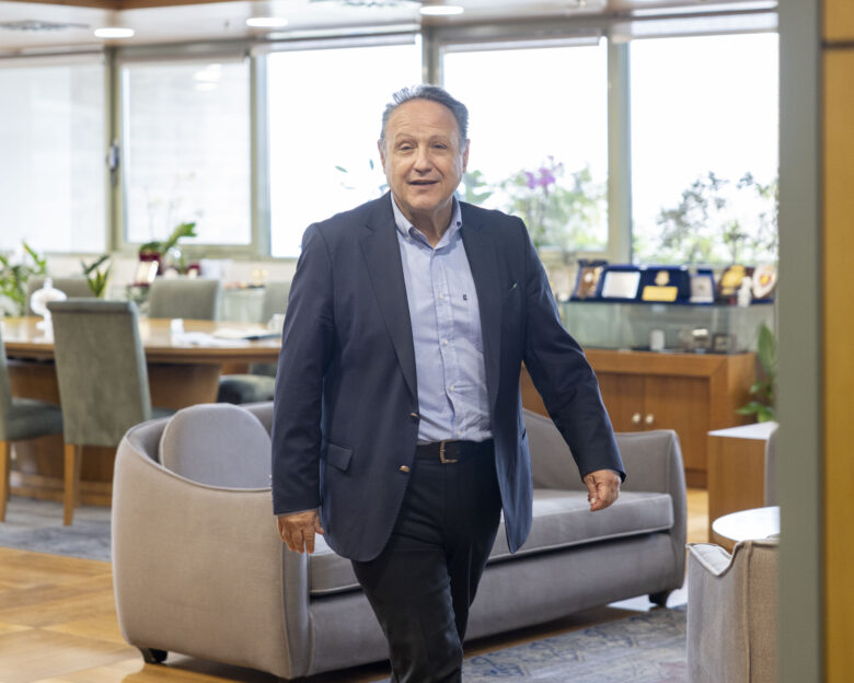 Θεσσαλονίκη: 42χρονος έστελνε απειλητικά και υβριστικά μηνύματα κατά του δημάρχου Στέλιου Αγγελούδη