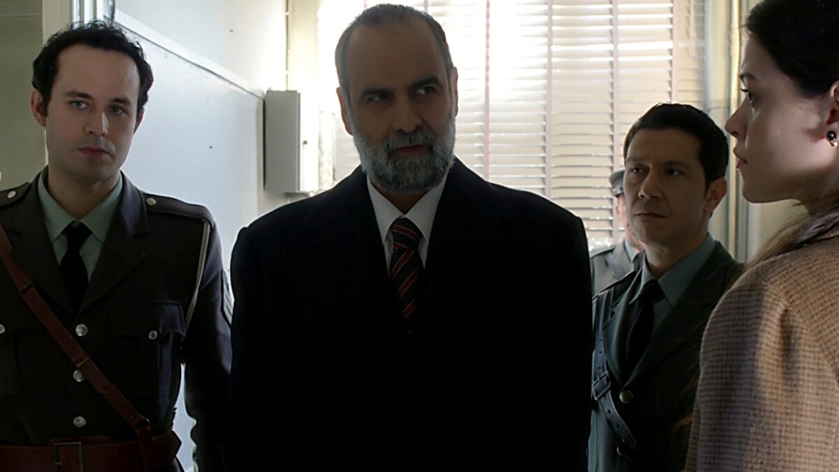 Σκηνή από τη σειρά «Άγιος έρωτας»