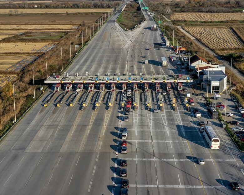 Οδηγός επιβίωσης για τα μπλόκα αγροτών: Μετ’ εμποδίων οι μετακινήσεις στη χώρα με τεράστιες παρακάμψεις – Ποιοι δρόμοι είναι κλειστοί