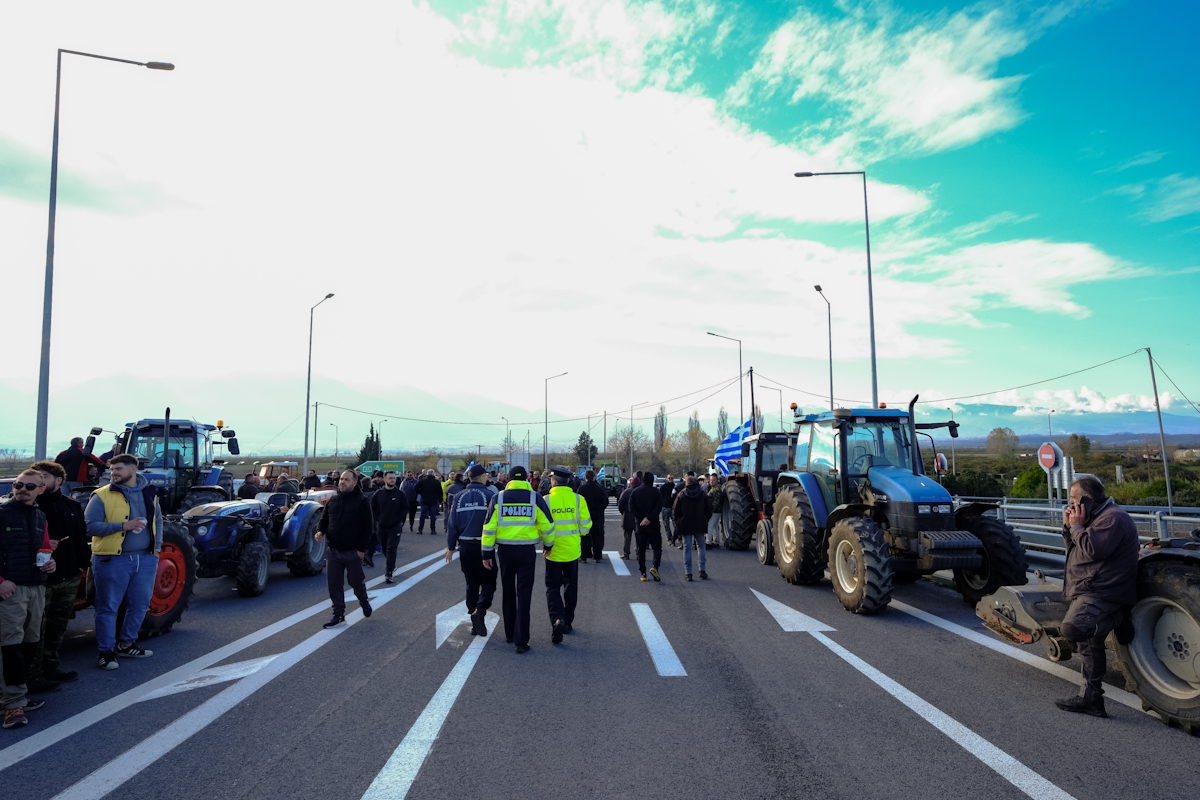 Μπλόκο αγροτών στο Βαρικό Πιερίας
