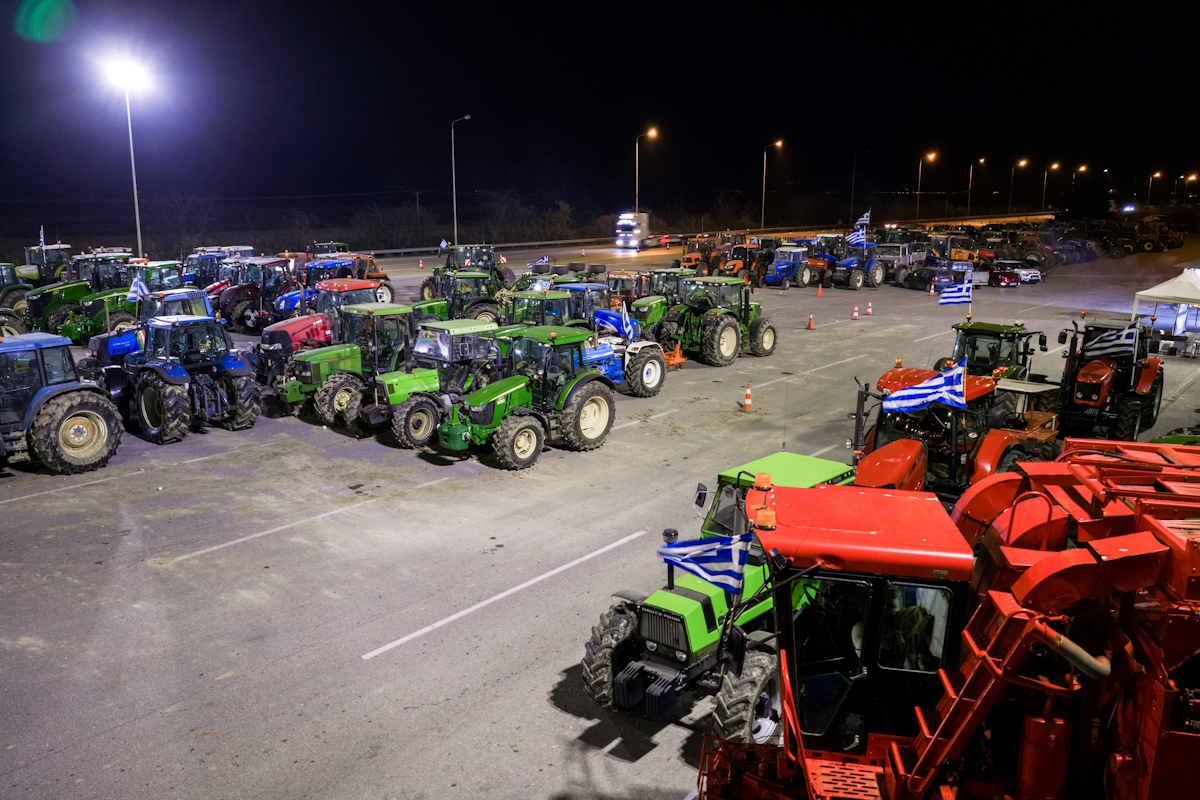 Στιγμιότυπο από τα μπλόκα των αγροτών στα Μάλγαρα