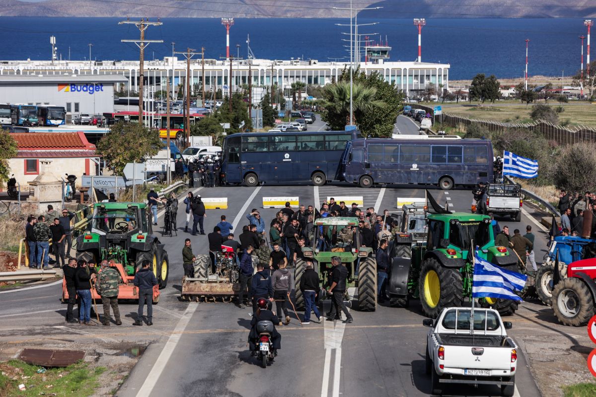Ένταση στο Ηράκλειο μεταξύ αγροτών και αστυνομικών